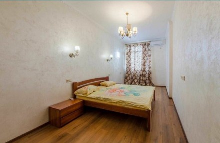 Продам шикарную, просторную 2х комнатную квартиру по ул. Жилянская, 118 ( м. Уни. . фото 3
