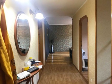 4-х кімнатна квартира загальною площею 72 м2 в цегляному 9-ти поверховому теплом. Киевский. фото 7