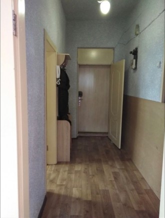 Квартира находится на улице Титова, Сталинка, с раздельными комнатами, без мебел. Титова. фото 4