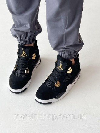 Кроссовки мужские черные Air Jordan Retro 4 
Черные мужские спортивные кроссовки. . фото 2