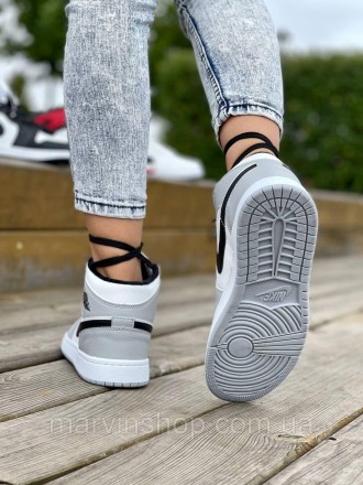 Кроссовки женские зимние серые Nike Air Jordan 1 
Зимние женские кроссовки Найк . . фото 11