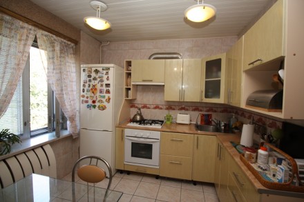 Продам 3 комнатную по Победе 131 а. Запоріжжя. фото 1 Продам 3 комнатную по Победе 131 а. Запоріжжя. фото 1