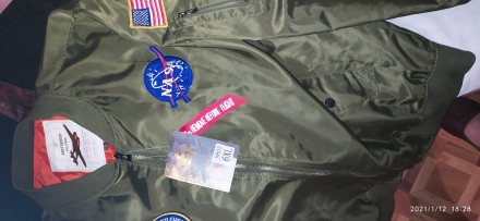 nasa MA-1 Эта летная куртка является действующим обмундированием астронавтов США. . фото 9
