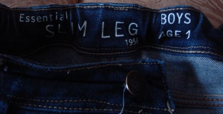 Шорти Essential Slim Leg, вживані, ріст 152 см (13 років). 98% cotton, 2% elasta. . фото 4