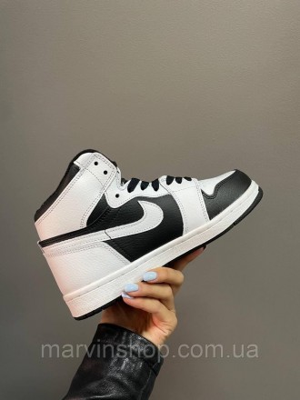 Кроссовки женские зимние черно-белые Nike Air Jordan 1 
Зимние женские кроссовки. . фото 9
