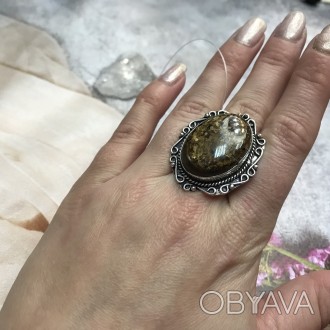 Предлагаем Вам купить шикарное кольцо с камнем - натуральный бронзит в серебре.
. . фото 1