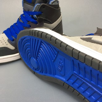 Air Jordan 1 Retro - это не просто кроссовки, это символ эпохи. Эта модель стала. . фото 5