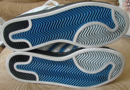 Кросівки adidas adicolor. Розмір 40 (25,5 см). Made in Indonesia. Шкіряні. Незна. . фото 11