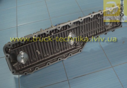 Крышка теплообменника масляного радиатора Renault DXI Volvo 20952988, 20536623, . . фото 3