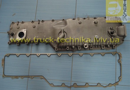Крышка теплообменника масляного радиатора Renault DXI Volvo 20952988, 20536623, . . фото 2