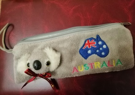 Продам новый пенал, с чудесным коалой, привезён из Австралии. Пенал на подкладке. . фото 2