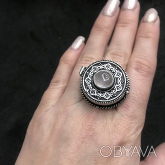 Предлагаем Вам купить кольцо с секретом с камнем розовый кварц в серебре.
Размер. . фото 1
