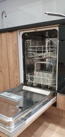Встраиваемая посудомоечная машина Zanussi ZDTS 400 с закрытой панелью управления. . фото 3