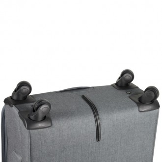 Новая серия чемоданов Madison имеет современный дизайн без излишеств благодаря с. . фото 5