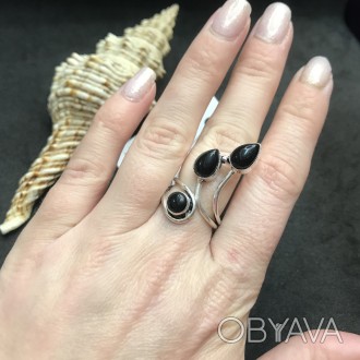 Предлагаем Вам купить красивое кольцо черный оникс в серебре.
Размер 16,0 + - ра. . фото 1