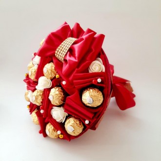 Букет з цукерок Ferrero Rosher червоний Софі. Київ. фото 1 Букет з цукерок Ferrero Rosher червоний Софі. Київ. фото 1