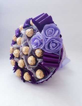 Букет з цукерок Ferrero Rocher Ніжність фіолетовий. Київ. фото 1 Букет з цукерок Ferrero Rocher Ніжність фіолетовий. Київ. фото 1