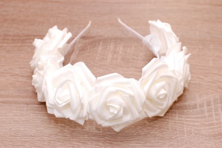 Ободок з білими трояндами підійде для весілля, фотосесії, літньої прогулянки, ве. . фото 3