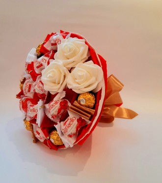 Букет из конфет Raffaello Ferrero Rocher Торжественный 2 Okl. Киев. фото 1 Букет из конфет Raffaello Ferrero Rocher Торжественный 2 Okl. Киев. фото 1