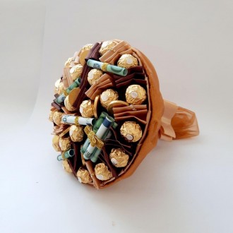 Мужской букет из конфетами Ferrero Rocher и шоколадными монетками. 
Декорирован . . фото 3