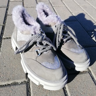 
Серые женские зимние ботинки из натурального нубука.
Размерная сетка: 36-23см.,. . фото 11