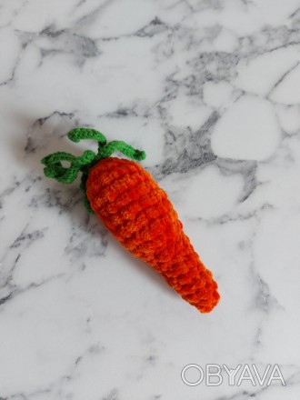 Вязаная крючком морковь полностью имитирует настоящую.
Отлично подходит для детс. . фото 1