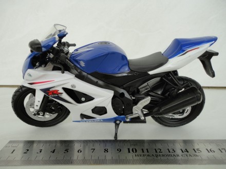 Продам модель мотоцикла 1:12 SUZUKI GSX R1000 від NewRay . Ціна 350грн.

Розмі. . фото 7