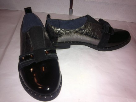 Женские кожаные туфли. Комбинированные кожа платина + черный лак + черный замш. . . фото 10