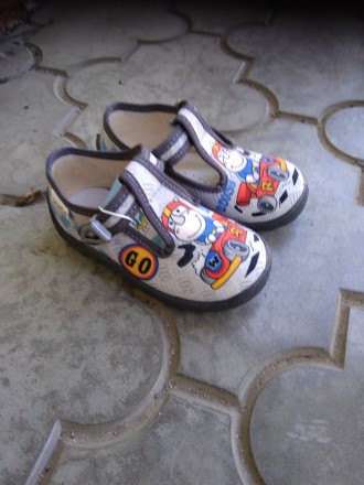 
	
	Предлагаем модную и современную детскую текстильную обувь с яркими вышивками. . фото 3
