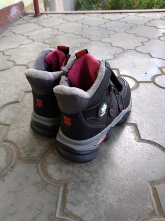 Новая модель качественных, удобных, красивых демисезонных ботинок для мальчика.
. . фото 8