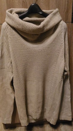 Продам женский свитер с воротом-хомутом с вязкой 3-х видов. Коттон. Размер указа. . фото 2