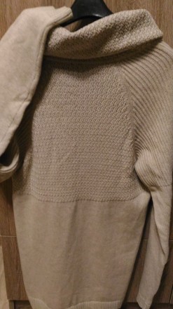 Продам женский свитер с воротом-хомутом с вязкой 3-х видов. Коттон. Размер указа. . фото 4