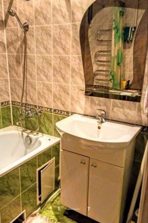 Продам квартиру, 3 комнаты, 700 метров от метро Дарница. Раздельная ванна и туал. . фото 8