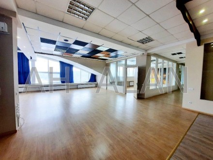Офисы, 370 м.кв.. Центр. фото 6 Аренда офиса 370 м2 ( с учетом коэффициента общих площадей ). Офисное помещение . Центр. фото 6
