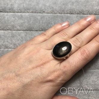 Предлагаем Вам купить кольцо с натуральным камнем обсидиан в серебре.
Размер 16,. . фото 1