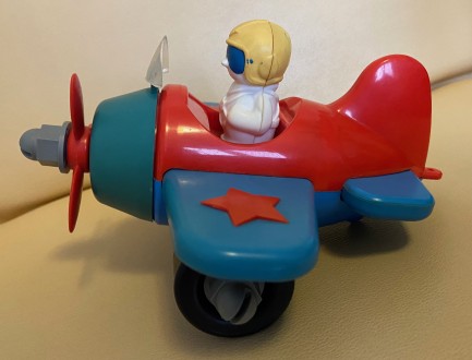 Продаю игрушку СССР конструктор разборной самолётик.
Очень интересный редкий эк. . фото 3