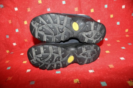 Продам в идеальном состоянии трекинговые ботинки для походов,летних лагерей,спор. . фото 5