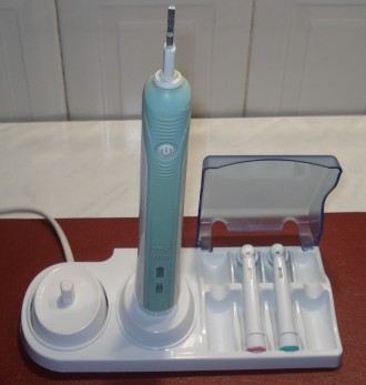 Насадки к электрической зубной щетке. Подходят к большинству моделей Braun Oral-. . фото 5