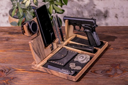 Подставка для пистолета, iPhone и часов Apple «Leon killer iWatch»
Органайзер на. . фото 6