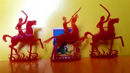 Игрушки СССР!
3 фигурки Красной конницы! Редкость!
Состояние!
Материал пластм. . фото 2
