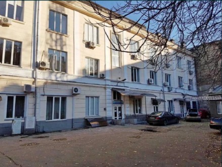 Окремо розташована будівля в центрі міста в хорошому стані під Готель, офісний ц. Приморский. фото 6