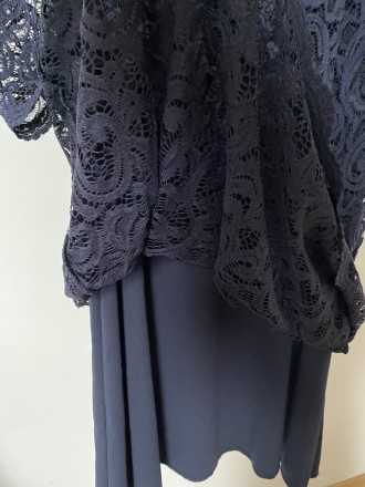 Платье кружевное нарядное, с подкладкой, новое. 
Размер: 3XL. 
Цвет: темно-син. . фото 6