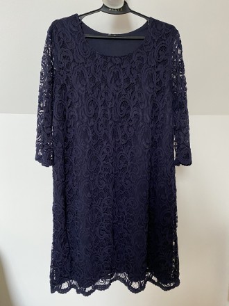 Платье кружевное нарядное, с подкладкой, новое. 
Размер: 3XL. 
Цвет: темно-син. . фото 2