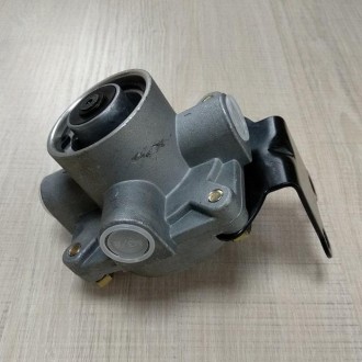 Клапан воздушный перепускной Dong Feng 1044/1062, Донгфенг, Богдан DF30, DF40.. Київ. фото 1 Клапан воздушный перепускной Dong Feng 1044/1062, Донгфенг, Богдан DF30, DF40.. Київ. фото 1
