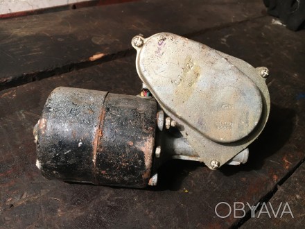 Продам Моторчик привод склоочисника СЛ102Г ідеал СРСР 
стан добрий у роботі був . . фото 1