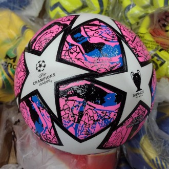 Качественный футбольный мяч.
Футбольные мячи от 300 до 1700 грн.
Звоните уточн. . фото 3