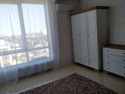 Однокімнатна квартира по вулиці Малиновського. 
 
Квартира загальною площею 52 м. . фото 2