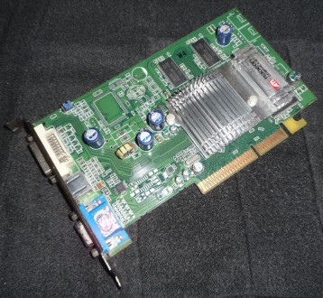 Продам видеокарту от ATI Radeon - 9600. Объем памяти - 128 MB. В ремонте не была. . фото 3