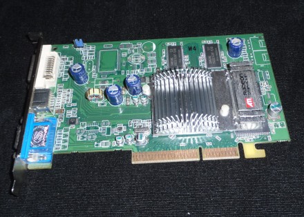 Продам видеокарту от ATI Radeon - 9600. Объем памяти - 128 MB. В ремонте не была. . фото 2