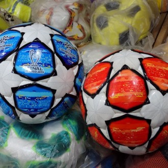 Мяч футбольный.
Качественные мячи футбольные от 300-1700 грн.
Размер 5 и 4
Зв. . фото 4